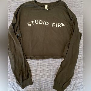 Long sleeve crop top